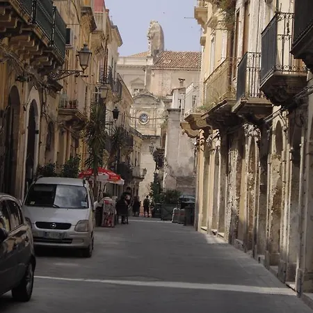 Casa Rachele بيت للعطل سيراكوزا