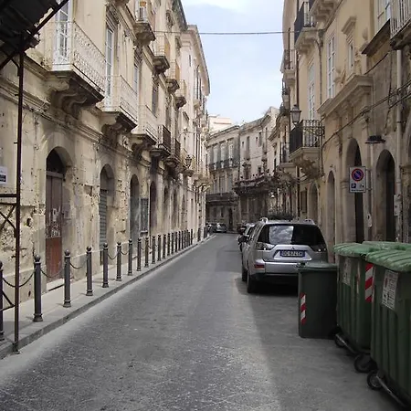 Casa Rachele بيت للعطل سيراكوزا